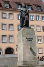 Albrecht Dürer Statue