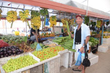 Male Fruit Market